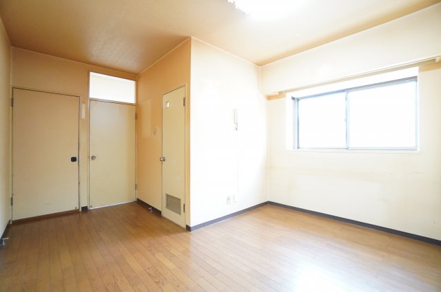 居室・リビング　※同物件・同タイプの写真です。