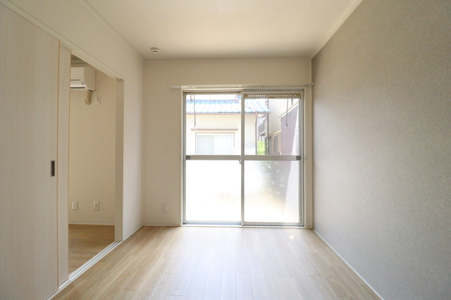 居室・リビング　南西洋室