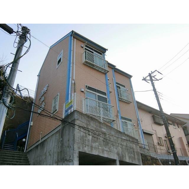 建物外観　イギリスの寄宿舎をイメージしたオシャレな外観です！