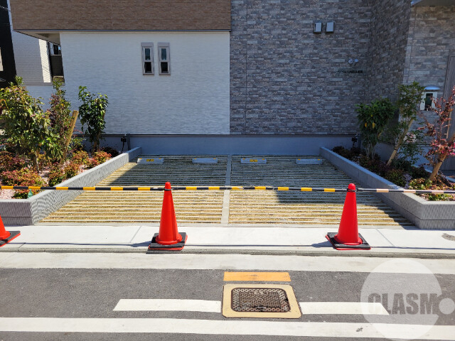 駐車場　敷地内駐車場