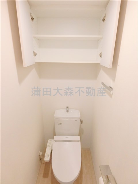 トイレ　トイレ　温水暖房便座付き