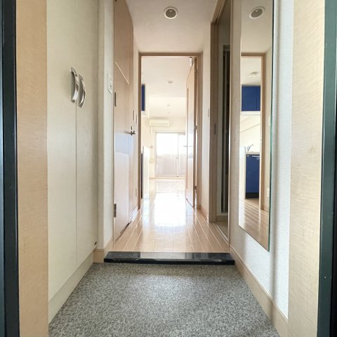 玄関　同仕様タイプです