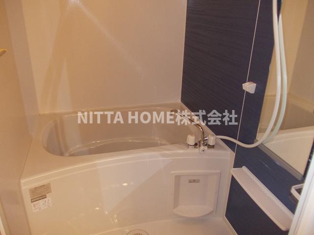 バス・シャワールーム　浴室乾燥機も設置済み！