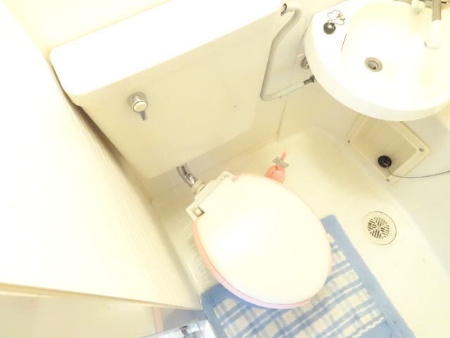 トイレ　同マンション別部屋写真