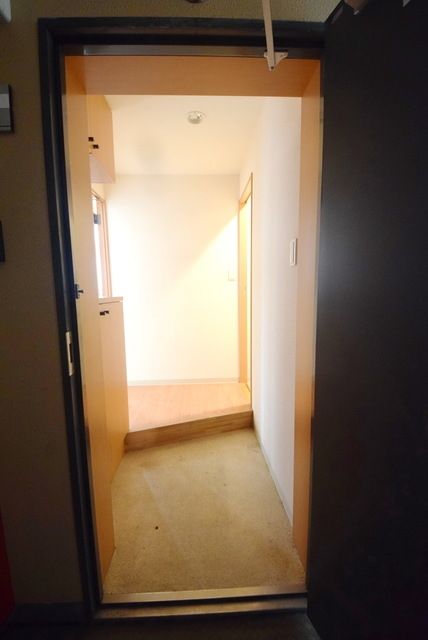 玄関　※同建物　別室　設備施工例　現況優先