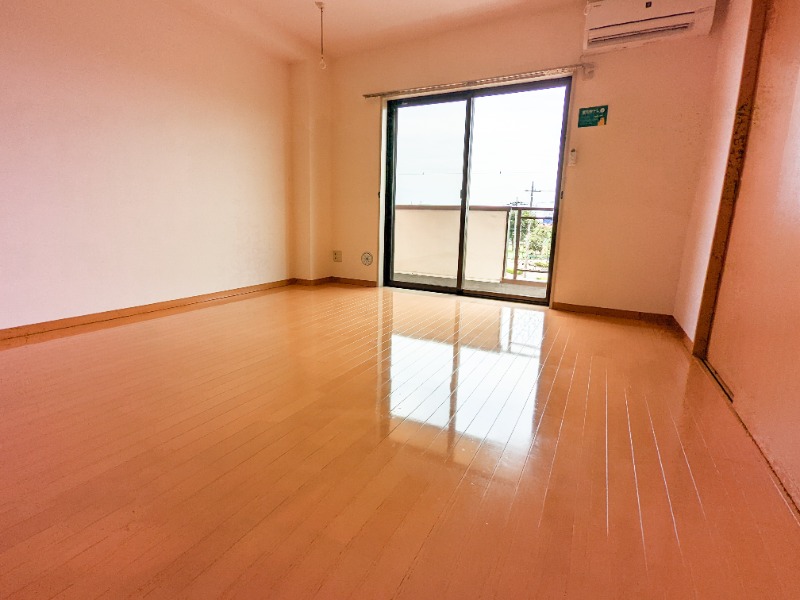 居室・リビング　図面と現状に相違がある場合には現状を優先