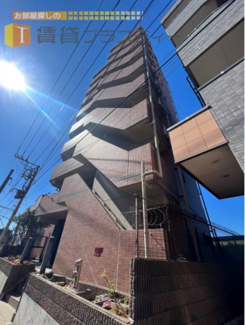 建物外観　リバーサイドに建つぽかぽかマンション。