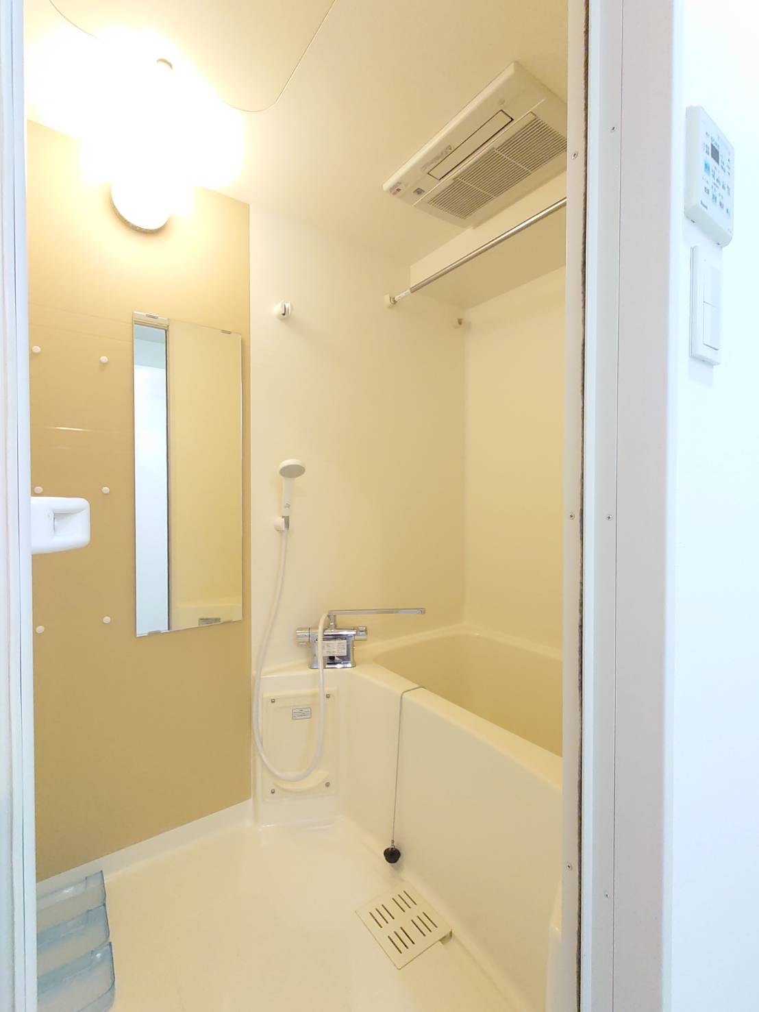 バス・シャワールーム　浴室乾燥機付