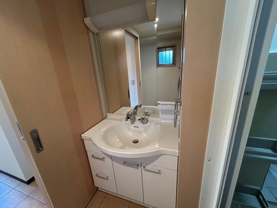 洗面設備　※別部屋の写真です