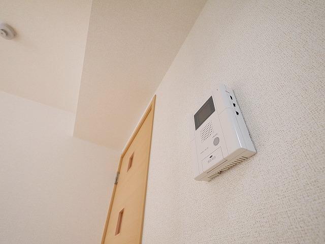 セキュリティ　室内から相手の確認ができるモニターホンです