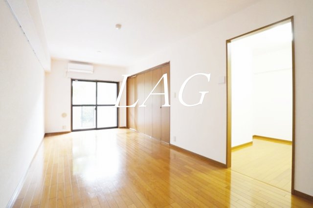 居室・リビング　洋室のお部屋です。