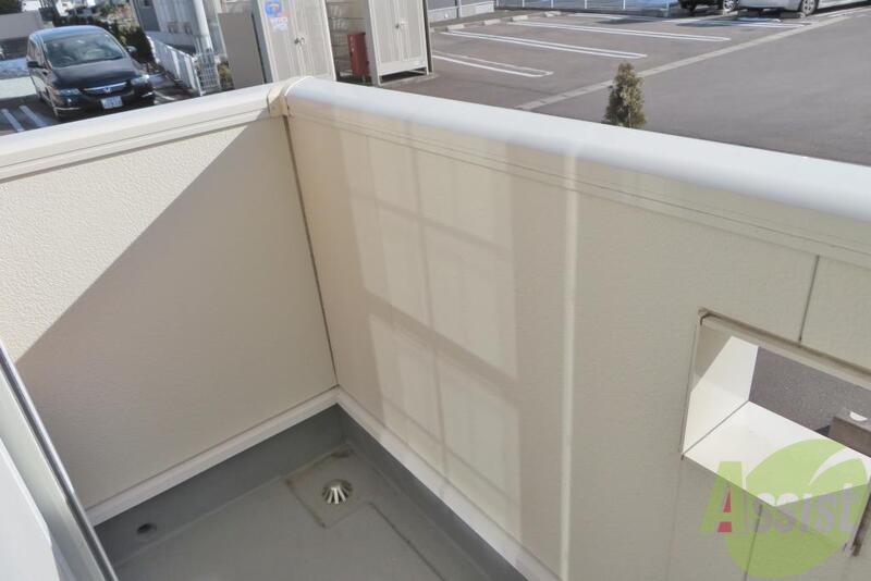 バルコニー　１階ですがバルコニーがあります。南向きで日当たり良好。