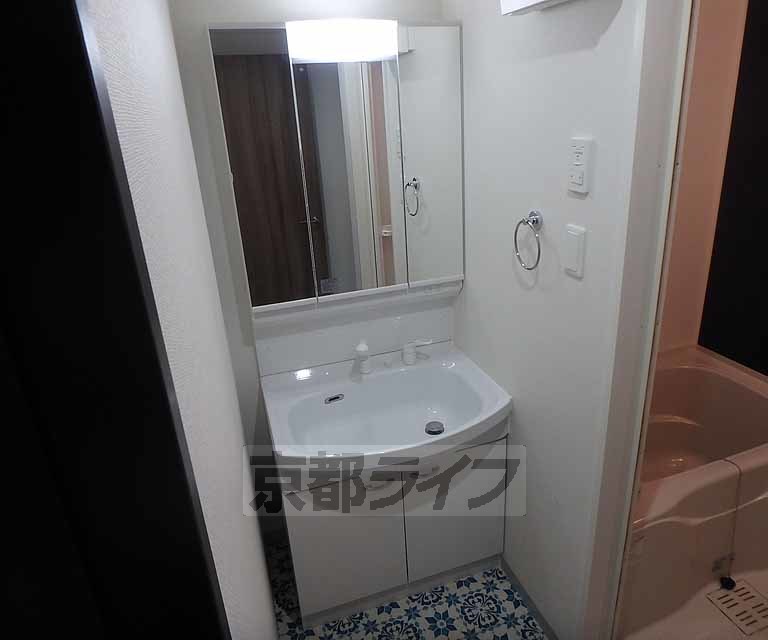 洗面設備　身だしなみチェック