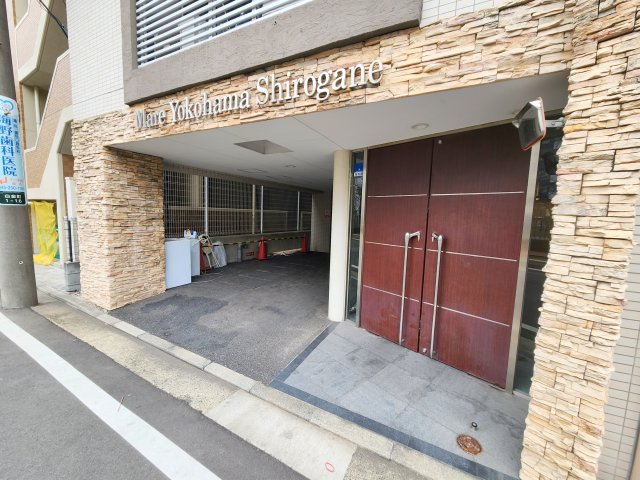 エントランス　マーレ横浜白金