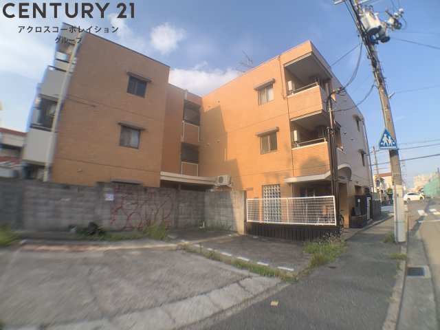 建物外観　敷地内に住居者専用のごみ置き場あります♪