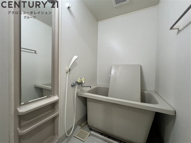 バス・シャワールーム　バストイレセパレートタイプの浴室です！