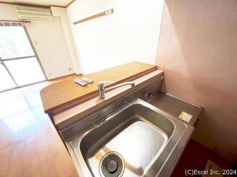 キッチン　（同建物イメージです。）