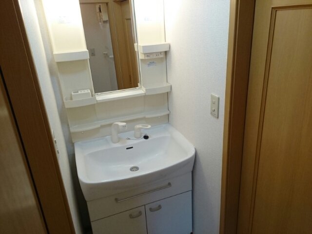 洗面設備　忙しい朝には欠かせない洗面所です