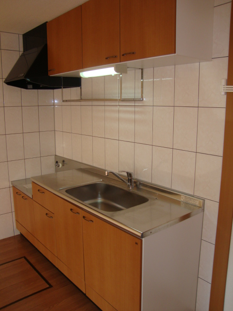 キッチン　コンパクトなキッチンで掃除もラクラク