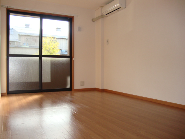 居室・リビング　個人の部屋や寝室として使える洋室です