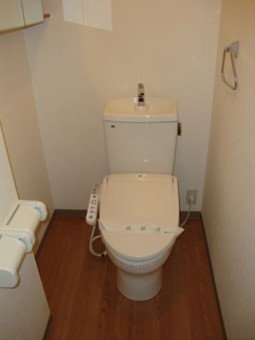 トイレ　ゆったりとした空間のトイレです