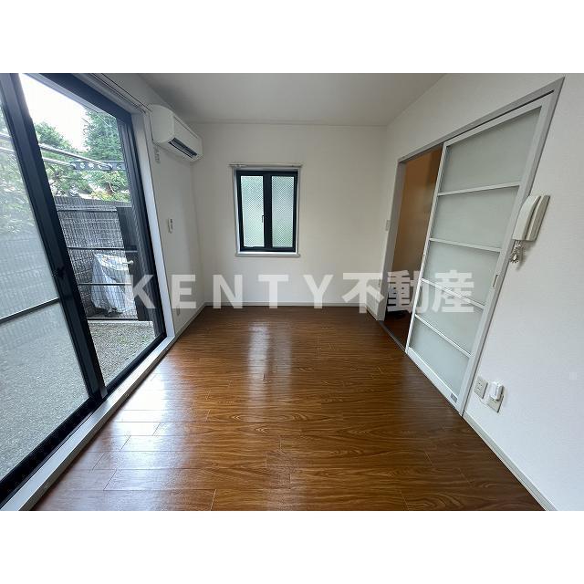 居室・リビング　ゆったり過ごせる居間です