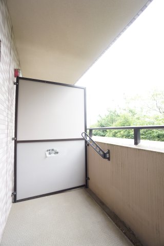 バルコニー　※同物件の写真です。