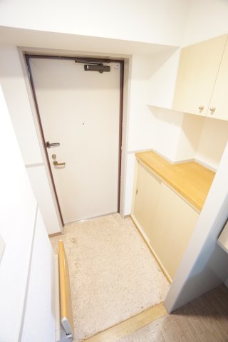 玄関　※同物件の写真です。