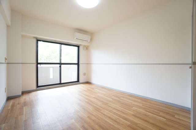 居室・リビング　※同物件・同タイプの写真です。