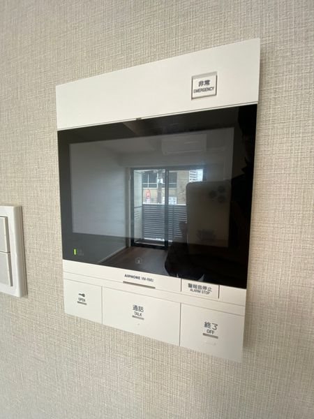 セキュリティ　女性の方でも安心のモニター付きインターフォン♪