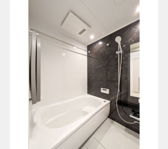 バス・シャワールーム　室内