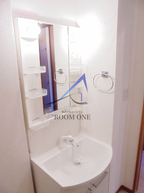 洗面設備　独立洗面台です。