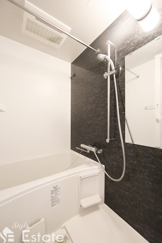 バス・シャワールーム　バスルーム　浴室乾燥機能