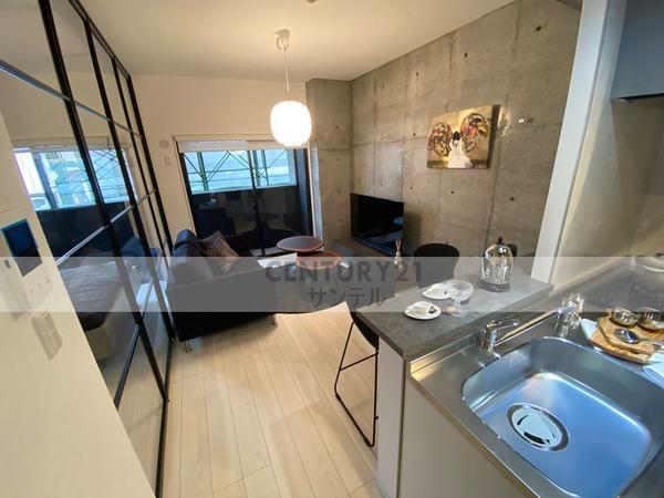 居室・リビング　反転タイプになります。