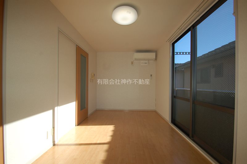 居室・リビング　エアコン・照明付