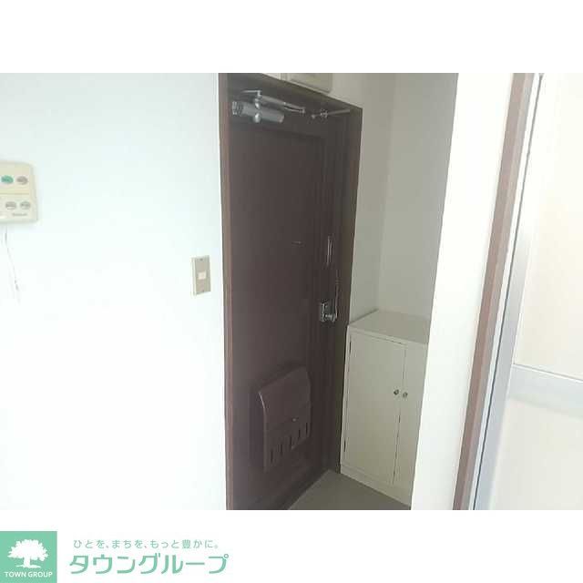 ドアーズ立川の玄関写真