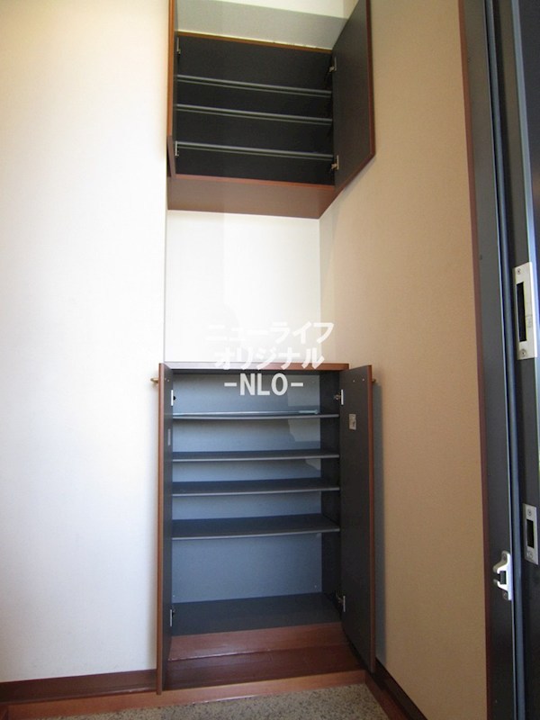 その他設備　シューズボックス付きで玄関をスッキリ使えます