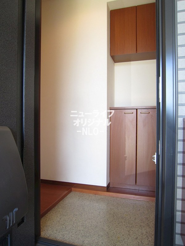 玄関　ゆとりある広さの玄関