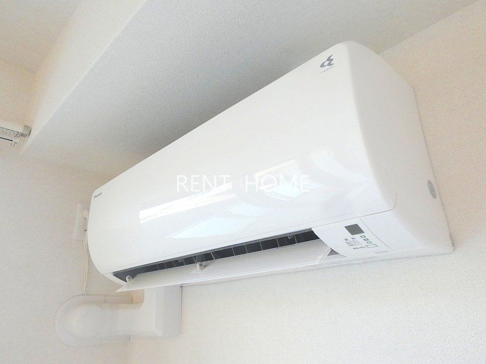 その他設備　リビングにエアコン付いています。