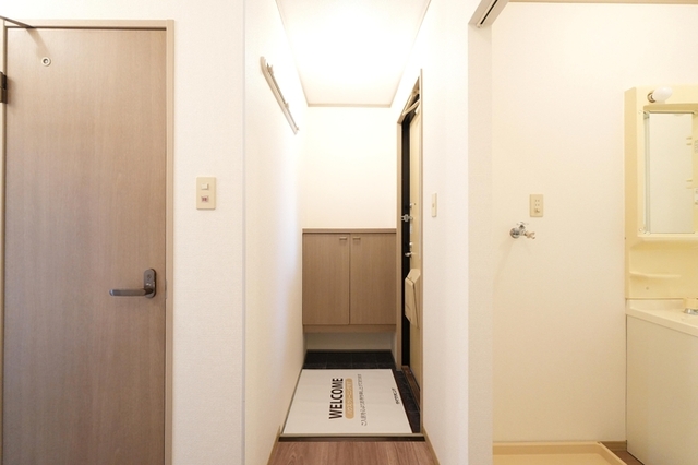 玄関　Ｃ１０１・玄関