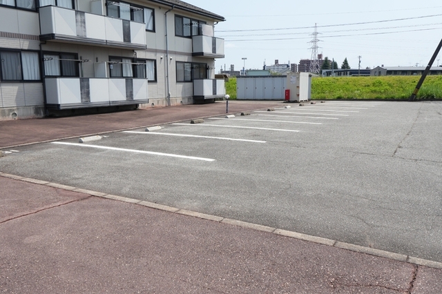 駐車場　駐車場