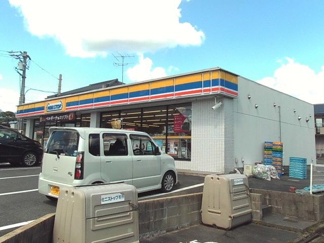 コンビニ　ミニストップ（コンビニ）まで800m