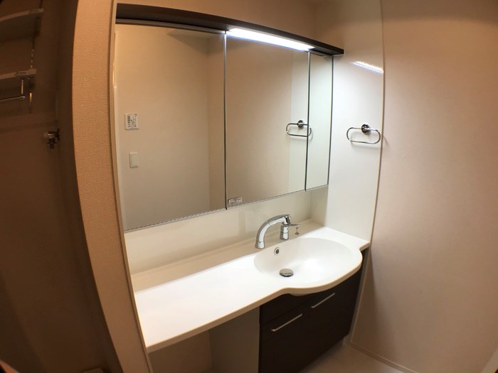 洗面設備　洗髪洗面化粧台