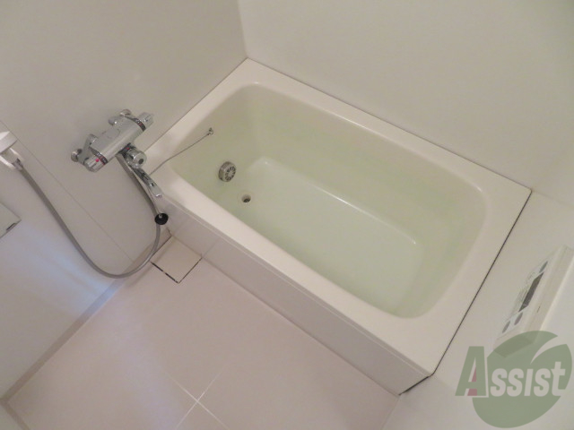 バス・シャワールーム　追い焚き機能付きなので、半身浴も気持ちよくできますね。