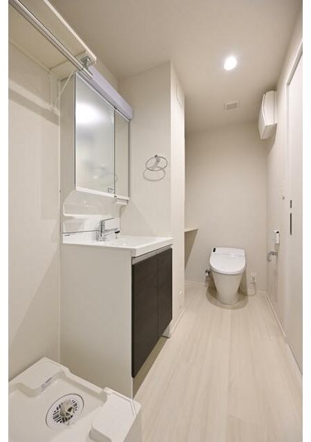 トイレ　落ち着いた色調のトイレです♪