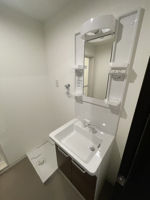 洗面設備　同タイプイースト参考写真