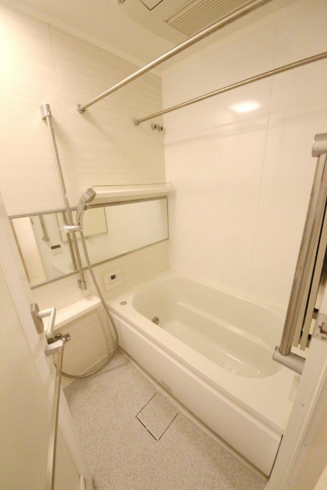 バス・シャワールーム　弊社は都内全域の物件が仲介手数料最大無料でご紹介可能です！