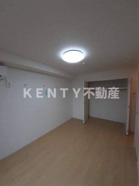 居室・リビング　こちらの居間で趣味の時間をお楽しみください