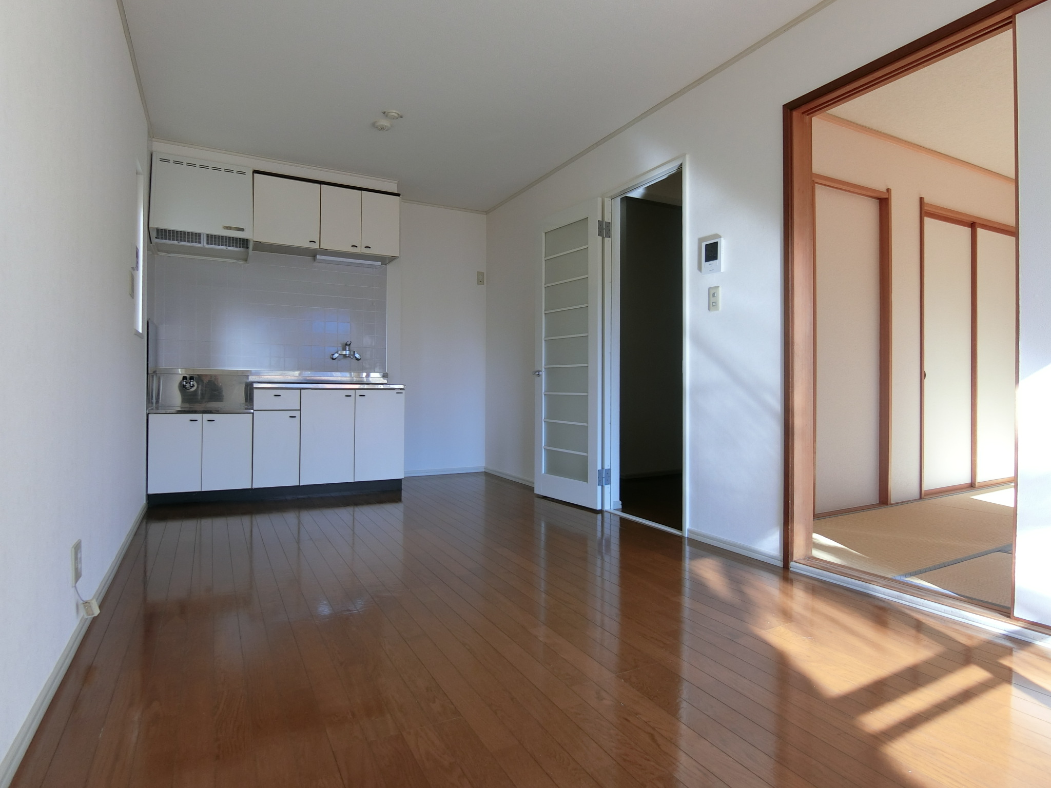 居室・リビング　以下　反転別居室　参考写真