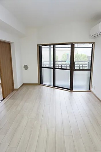 居室・リビング　☆明るい洋室☆